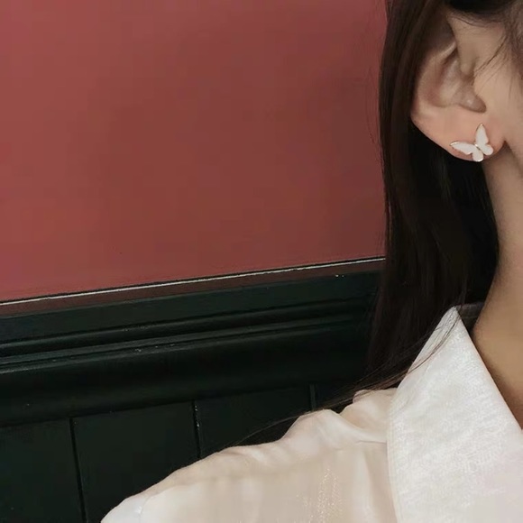 💙S925 💕Last one Sterling Silver Butterfly Earrings - Picture 11 of 11